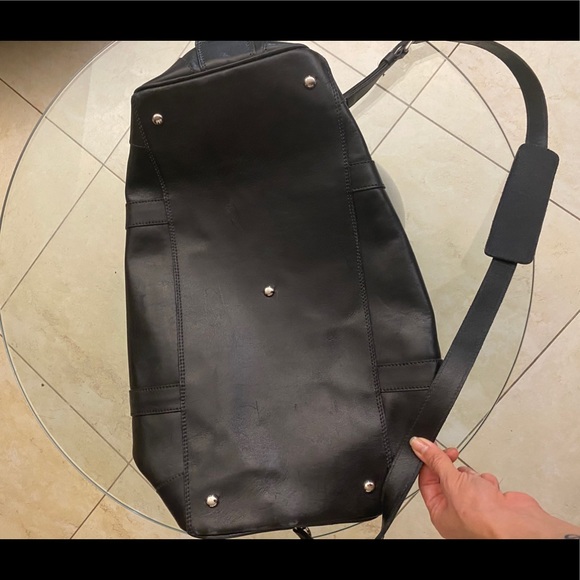 Roots Canada Black Genuine Leather Duffle Bag - Picture 12 of 13